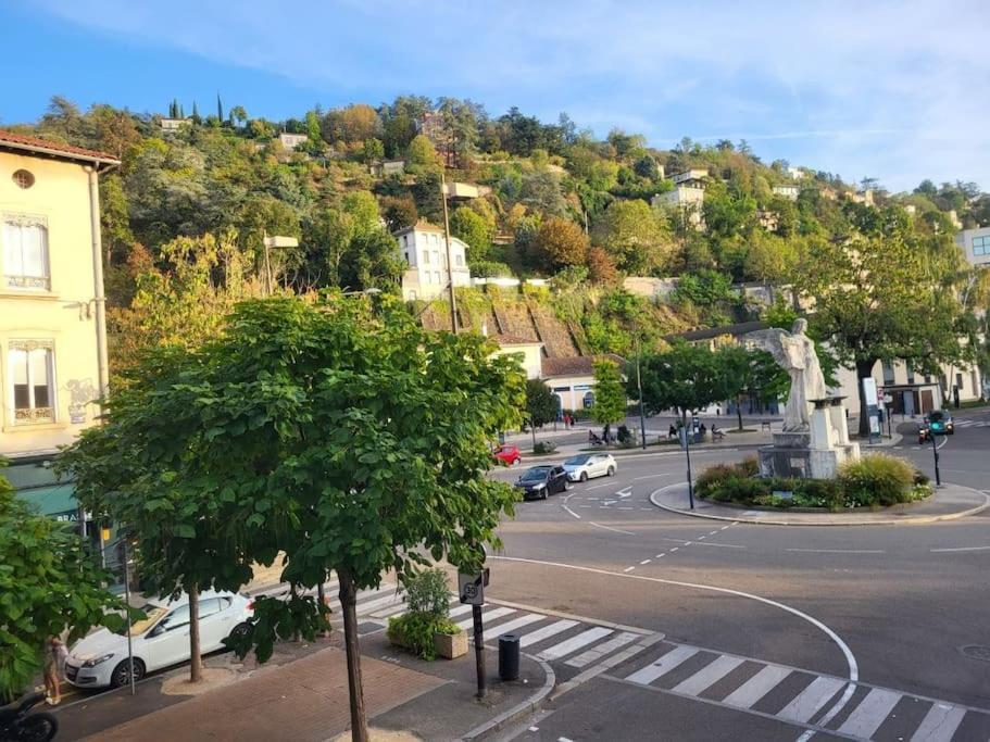 O Bon'Endroit - Appartement Confort - Centre Ville Vienne  Exterior photo